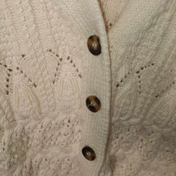 Arula Button-Up Cropped Sweater Size A (1X) - Picture 5 of 14